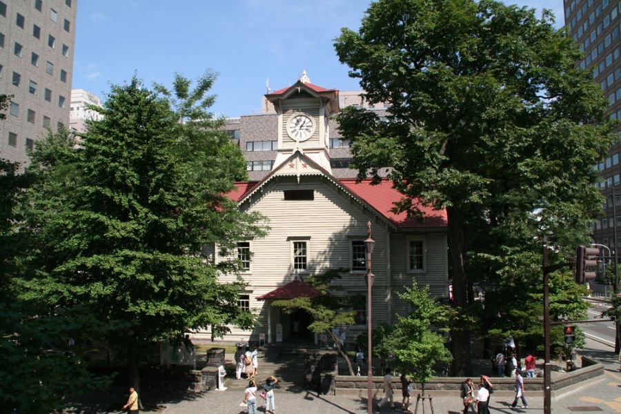 日本最古の生きた時計塔【札幌市時計台】